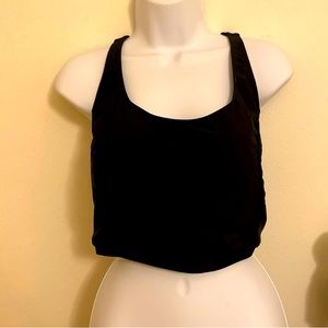 NEW women's 24W swimsuit top black. Back with 6 straps. Adjustable straps